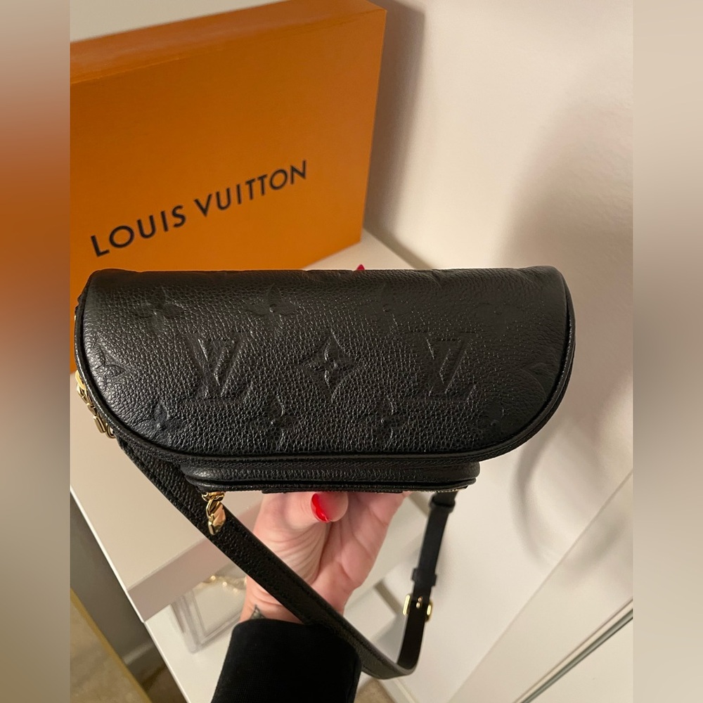 Louis Vuitton Mini Bumbag - Picture 5 of 14